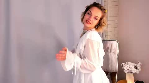 Snapshot of charmaineterrill chatting on October 1, 2025, 4:35 pm Maya online show from October 1, 2025, 4:35 pm