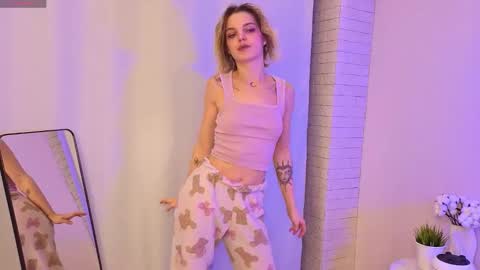 Snapshot of charmaineterrill chatting on October 27, 2025, 5:17 pm Maya online show from October 27, 2025, 5:17 pm