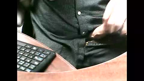 charmeur2672 online show from October 20, 2025, 9:43 am