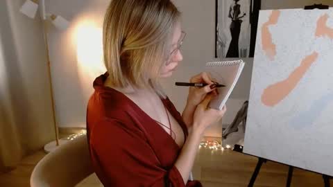 Michelle  online show from September 14, 2025, 4:44 am