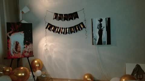 Michelle  online show from November 23, 2025, 3:06 am