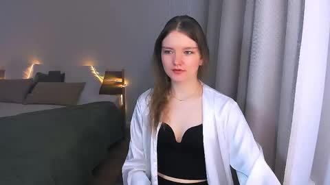 Snapshot of charminglookeva chatting on June 2, 2026, 3:08 am Im Eva online show from June 2, 2026, 3:08 am