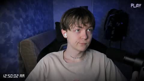 lynxy online show from September 21, 2025, 9:49 pm