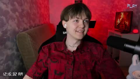 lynxy online show from October 21, 2025, 9:15 pm