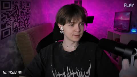 lynxy online show from November 4, 2025, 9:14 pm