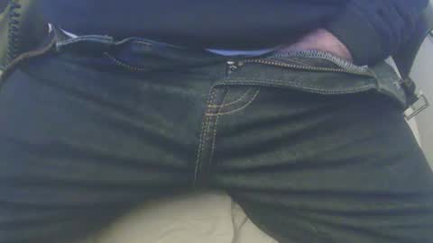 Snapshot of chattertonn chatting on October 30, 2025, 5:35 pm chattertonn online show from October 30, 2025, 5:35 pm