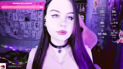 Mia online show from March 10, 2026, 5:07 pm