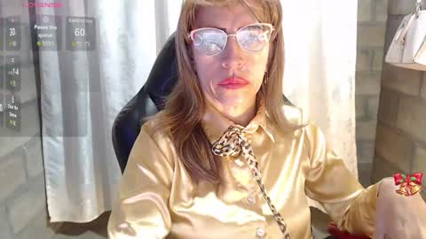 CHAYLA VICTORIA RUIZ  online show from March 5, 2026, 11:39 am