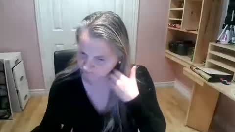 chealsiek online show from December 4, 2025, 11:13 pm