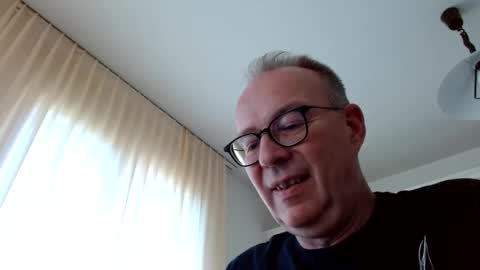 cheer2u online show from April 23, 2026, 1:57 pm