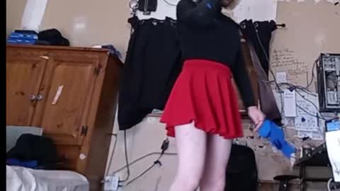Snapshot of cheerleader_crossdresser chatting on May 10, 2026, 11:04 am cheerleader_crossdresser online show from May 10, 2026, 11:04 am