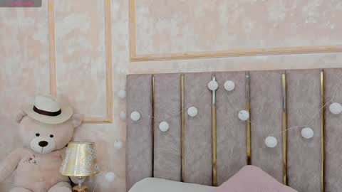 Snapshot of cheerrysweett chatting on December 3, 2024, 12:38 pm Baby Cherry online show from December 3, 2024, 12:38 pm