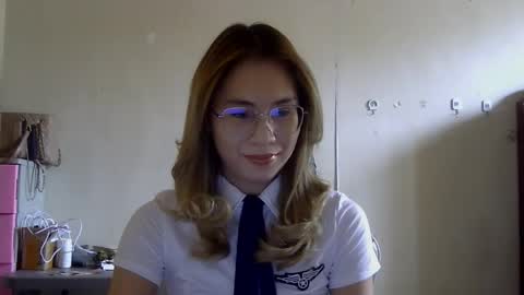 Snapshot of chelly4u69 chatting on September 16, 2025, 4:35 am chelly4u69 online show from September 16, 2025, 4:35 am