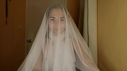 chelly4u69 online show from April 14, 2026, 10:38 pm