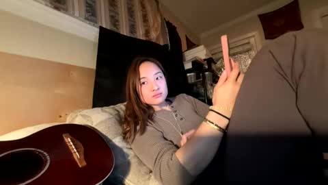 Snapshot of chellybear101 chatting on February 15, 2026, 5:04 am chellybear101 online show from February 15, 2026, 5:04 am