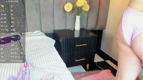 chelsea_bolton_ online show from December 4, 2025, 12:36 pm