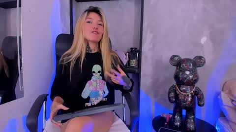 Chelsea  online show from February 13, 2025, 6:59 pm