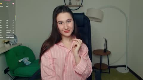 chelsiecleal online show from February 14, 2026, 7:32 pm