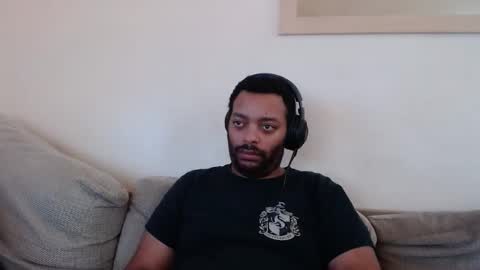 NewboyoncampusTheWeekndr online show from November 5, 2025, 12:05 pm