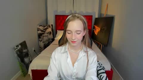 Snapshot of cheril_lady chatting on October 15, 2025, 7:30 am Cheril follow me online show from October 15, 2025, 7:30 am