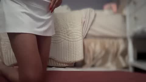 cherliecarmen online show from September 23, 2025, 4:32 pm