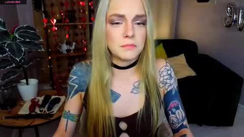 Snapshot of cherrie_sherry chatting on February 10, 2026, 10:14 pm Sherry online show from February 10, 2026, 10:14 pm