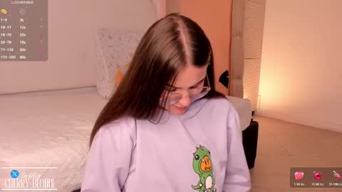 Snapshot of cherry_blond_ chatting on March 2, 2025, 2:41 am Cherry online show from March 2, 2025, 2:41 am