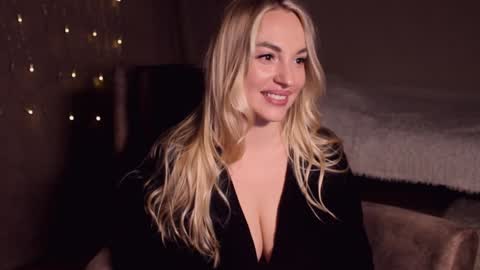 CherryBomb online show from January 19, 2025, 4:57 pm