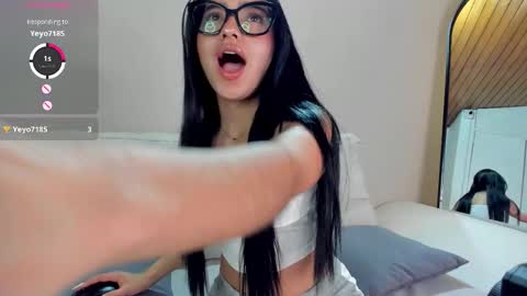 cherry_bunnyx online show from March 3, 2026, 4:07 am