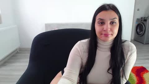 Sherry online show from December 14, 2025, 11:37 am