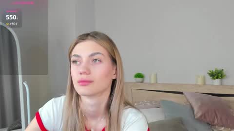 cherry_pr1ce online show from February 11, 2026, 11:21 pm