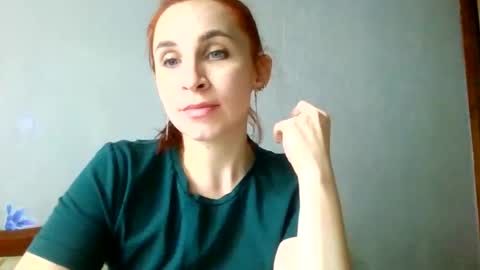 Cherry SmileX online show from November 4, 2025, 10:58 am