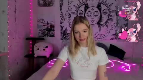cherry_yamm online show from September 23, 2025, 9:01 am