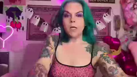 Snapshot of cherryb0mbb0mb chatting on October 12, 2025, 4:11 am CherryBombBomb online show from October 12, 2025, 4:11 am