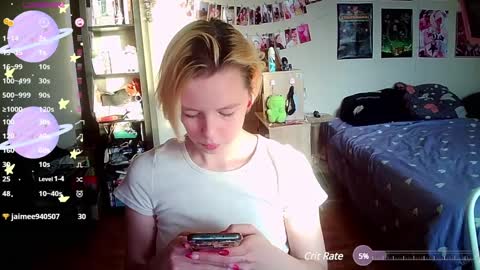 Snapshot of cherrybaby_0 chatting on December 25, 2024, 5:37 am cherrybaby_0 online show from December 25, 2024, 5:37 am