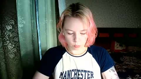 cherrybaby_0 online show from July 7, 2026, 10:52 am