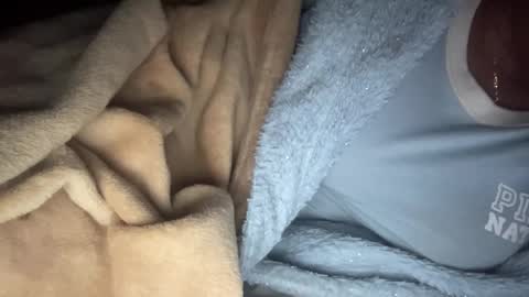cherryb online show from December 28, 2024, 5:12 am