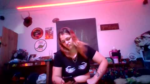 Snapshot of cherrybomb454 chatting on October 20, 2025, 2:06 pm cherrybomb454 online show from October 20, 2025, 2:06 pm