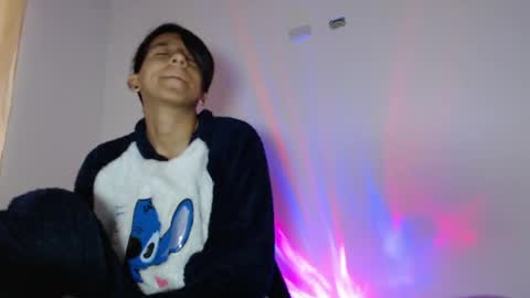 cherrybombsweet online show from April 14, 2026, 10:43 am