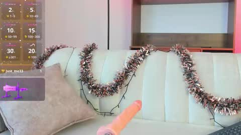 Snapshot of cherrybunny18 chatting on December 2, 2025, 8:04 pm Mia online show from December 2, 2025, 8:04 pm