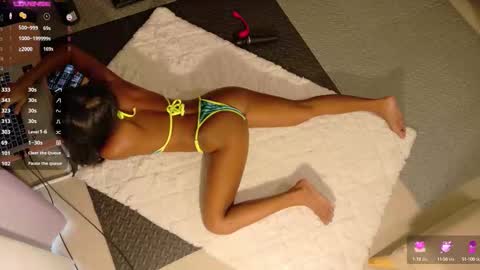 Snapshot of cherrycreme chatting on September 24, 2025, 12:47 am Cherry online show from September 24, 2025, 12:47 am