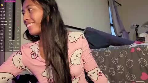 Snapshot of cherrycreme chatting on October 8, 2025, 2:53 am Cherry online show from October 8, 2025, 2:53 am