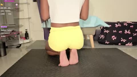 Snapshot of cherrycreme chatting on October 20, 2025, 2:23 am Cherry online show from October 20, 2025, 2:23 am