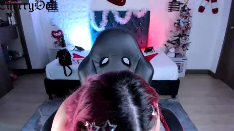 Morfy online show from December 20, 2025, 12:12 pm