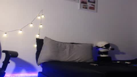 Andres cherry  online show from March 12, 2026, 1:23 am