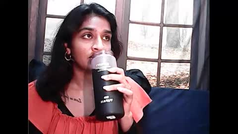 leah online show from February 7, 2025, 6:35 am