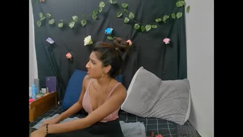leah online show from September 15, 2025, 5:46 pm