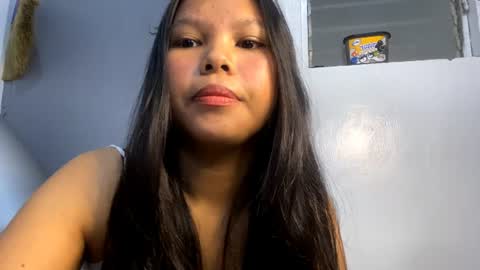 Snapshot of cherrynovax chatting on June 17, 2026, 2:36 am Bella online show from June 17, 2026, 2:36 am