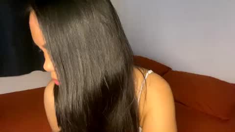 Snapshot of cherrynovax chatting on July 6, 2026, 4:09 pm Bella online show from July 6, 2026, 4:09 pm