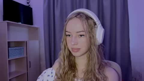 Evie online show from October 29, 2025, 11:56 am